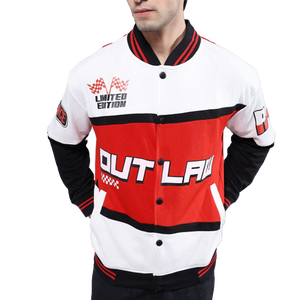 Chaqueta Varsity Edición Limitada Outlaw para Hombre, Roja, Blanca y Negra, Estilo Bomber Casual con Diseños de Parches e Impresión por Transferencia de Calor - Product Image 1