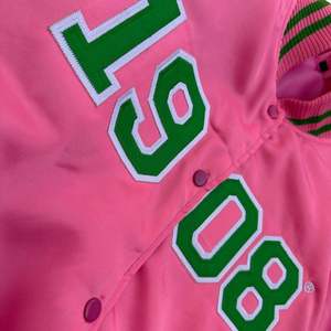 Veste Bomber Sororité Alpha Grecque 1908 pour Femme, Style Universitaire, Vintage, Veste de Sport, Veste de Sororité Alpha Grecque - Product Image 3