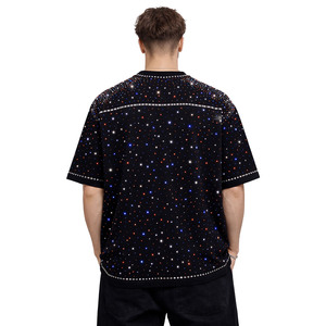 เสื้อยืดผู้ชายทรงหลวม พิมพ์ลายดาวประดับเพชรทั่วตัว แบบสั่งทำพิเศษ ผ้าฝ้ายพรีเมียม แฟชั่นสตรีทแวร์สุดเท่ - Product Image 3