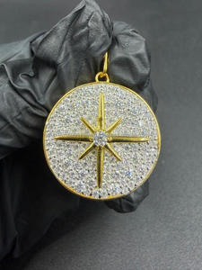 Colgante de Estrella de Lujo en Plata de Ley 925 con Diamantes de Moissanita - Product Image 5