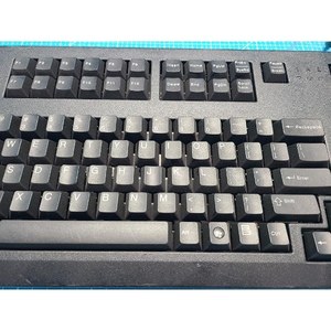 Teclado Mecánico Cherry G80-11908LPMUS-2 / 00 con Panel Táctil, Usado, Piezas de Equipos Semiconductores Legacy - Product Image 2