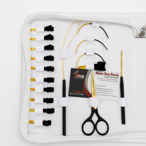 Kit d'outils professionnels pour extensions de cheveux en acier inoxydable de haute qualité, noir et or, avec pinces micro-anneaux, pinces à boucles, ciseaux et pinces à bandes. - Product Image 2