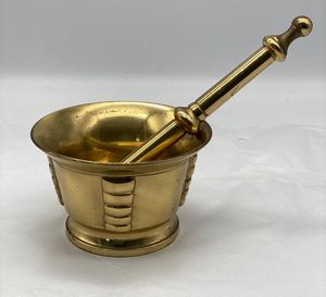 Eco Friendly Solid Brass Mortar And Pestle <b>Grinder</b> For Kitchen Spice Grinding And Herbal Medicine Preparation - Product Image 1