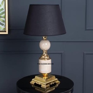 Lámpara de Mesa Clásica con Diseño de Hojas Doradas Grandes y Base de Mármol Blanco para Hoteles y Bodas - Product Image 4