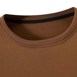 Sudadera de hombre estilo motociclista con cuello redondo, acanalada, de color liso, con efecto desgastado, tejida 100% algodón, transpirable, de ajuste regular, con detalles de pliegues. - Product Image 6