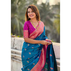 Sari de Seda Paithani Yeola con Tejido Zari Azul en Contraste, Elegante Vestido de Noche - Product Image 3