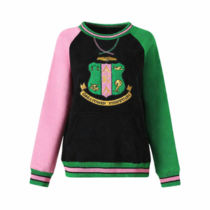 เสื้อสเวตเชิ้ตแขนยาวคอวีแบบยูนิเซ็กซ์ ลายตัวอักษรกรีก ยี่ห้อ AKA Black Crest Chenille Raglan พรีเมียม สวมใส่สบาย ทรงลำลอง - Product Image 1