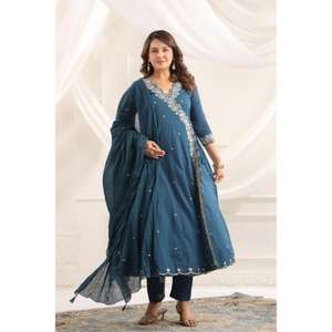 Conjunto de kurta: Compre al por mayor vestidos de mujer en línea, ropa casual de verano, moda india y pakistaní, elegante conjunto de top y pantalón. - Product Image 6