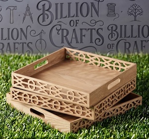 Bandeja de Madera para Servir al por Mayor con Asas, Diseño Lateral Cortado con Láser, Bandeja Decorativa para Mesa, Bandeja de Almacenamiento Personalizada Hecha a Mano - Product Image 1