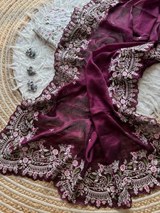 ผ้าส่าหรี Reglance Royal Black Rangoli ปักลายหนักหลายชั้น พร้อมเสื้อไหมประดับเพชร งานปักเต็มผืน ชุดพื้นเมืองอินเดีย - Product Image 5