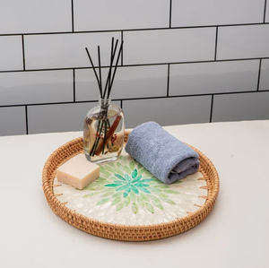 Bandeja de ratán y nácar para almacenamiento y organización, diseño con borde de ratán, hecha a mano, bandeja de ratán y nácar para servir té de la tarde - Product Image 4