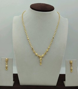 Ensemble collier élégant en or en forme de Y avec boucles d'oreilles assorties pour femmes, bijoux de mode pour mariages et fêtes traditionnelles - Product Image 1