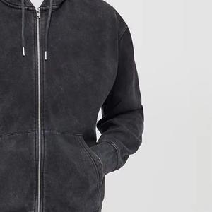 Sweat à capuche personnalisé en French Terry épais, délavé à l'acide, effet usé et décoloré par le soleil, avec double fermeture éclair - Product Image 5