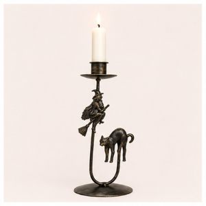 Candelabro Vintage de Hierro con Diseño de Bruja y Gato Negro, Centro de Mesa de Bronce para Velas Cónicas, Decoración Artesanal para el Hogar - Product Image 3