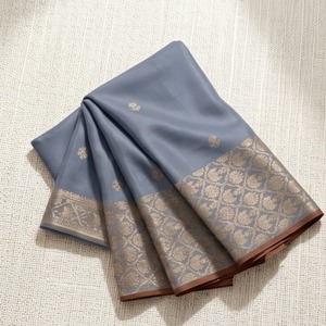 Élégante écharpe en soie et coton de Banarasi, tissu satiné - Product Image 5