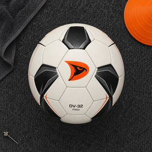 Ballon de football personnalisé avec logo, 32 panneaux, taille 5, cousu à la main, en cuir PU, pour matchs et entraînements, fabricant en gros - Product Image 3