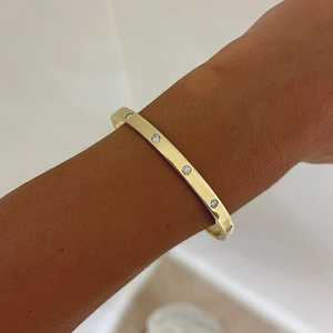 Bracelets larges en diamant, modernes, élégants, classiques, célestes, style Stardust, manchettes serties, bracelets articulés à enfiler, en or massif 14K, diamants de laboratoire - Product Image 4