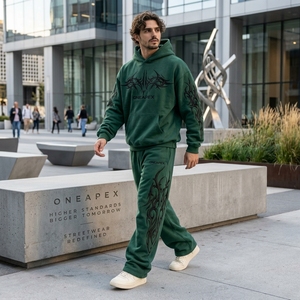Conjunto Deportivo Verde para Hombre, Sudadera con Capucha Extra Grande y Pantalones Deportivos, Ropa Deportiva Urbana, Logotipo Bordado Personalizado, Algodón Grueso, Dos Piezas - Product Image 3