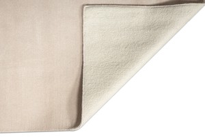 Tapis persan artisanal de qualité supérieure, mélange laine et soie, à poils moyens, avec support en PVC pour intérieurs élégants - Product Image 5