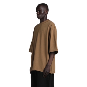 T-shirt en coton épais coupe boxy, personnalisable avec logo, épaules tombantes, couleur kaki, style streetwear, vente en gros - Product Image 4