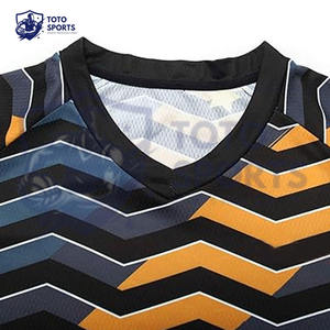 Jersey de Ciclismo Sublimado para Hombre, de Alto Rendimiento, Transpirable, Corte Ajustado, con Logotipo Personalizado Impreso, de Alta Calidad - Product Image 3