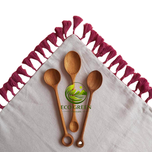 Cuillère en bois sculptée à la main, ustensile de cuisine en bois naturel, cuillère artisanale pour la cuisson et le service, décoration rustique pour la maison, cadeau du Vietnam. - Product Image 6