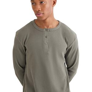 Camiseta de Manga Larga para Hombre, Nueva, Estilo Urbano, Cuello con Botones, 100% Algodón, Corte Regular, Anti-Pilling, Secado Rápido, Transpirable, de Alta Calidad OEM, 180g - Product Image 5