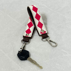 Porte-clés en cuir véritable à carreaux de qualité supérieure, fait main, avec motif Argyle, nouveau, durable, personnalisé, pour hommes et femmes - Product Image 4