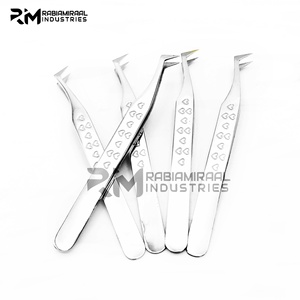 แหนบต่อขนตาคุณภาพสูง RMI รุ่น Russian Boot Volume Points สีเงิน พร้อมด้ามจับลายหัวใจ - Product Image 3