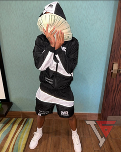 Ensemble d'entraînement personnalisé pour homme : coupe-vent streetwear d'hiver, sweat à capuche et short unis - Product Image 2