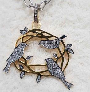 Pendentif oiseaux sur couronne vintage en argent sterling 925 plaqué rhodium noir, pavé de diamants, taille 35x40MM, pour mariage, fiançailles, cadeau - Product Image 1