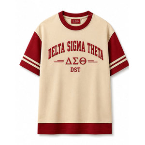 เสื้อยืดแขนสั้นผู้ชาย DST สีครีม รุ่น 1913 ลายพิมพ์ คอกลม ทรงปกติ ผ้าเจอร์ซีย์ลำลอง แต่งขอบสีแดง - Product Image 5