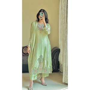 Hermoso conjunto de chifón (top y pantalón) con dupatta para fiestas - Product Image 3