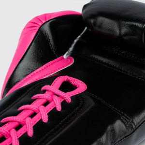Gants de boxe en cuir PU noir et rose avec fermeture à lacets pour poignet, pour usage unisexe adulte, pour l'entraînement aux arts martiaux - Product Image 2