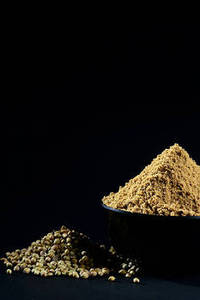 Poudre de coriandre indienne de qualité export, séchée, 100% pure, du Gujarat, épice culinaire aromatique de saison - Product Image 2