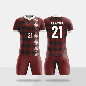 ชุดยูนิฟอร์มฟุตบอลแบบซับลิเมชั่นสั่งทำขายส่ง คุณภาพสูง ระบายอากาศได้ดี แห้งเร็ว ผ้าโพลีเอสเตอร์ 100% กางเกงขาสั้นสั่งทำพร้อมลายพิมพ์ - Product Image 6