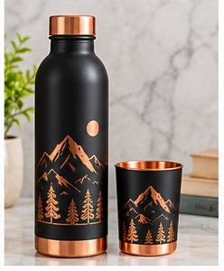 Juego de Botellas de Agua de Cobre Aisladas con Vetas Doradas de Mármol Hechas a Mano, con Tapas y Tazas de Cobre, Ecológicas - Product Image 3