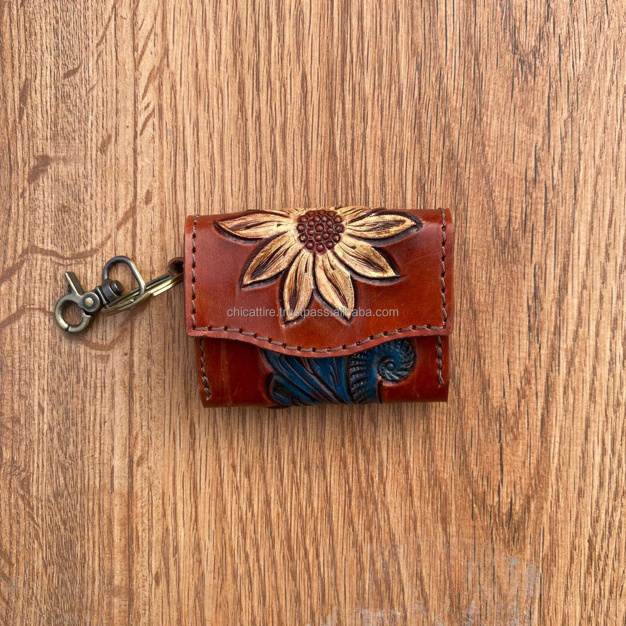 สีน้ำตาล