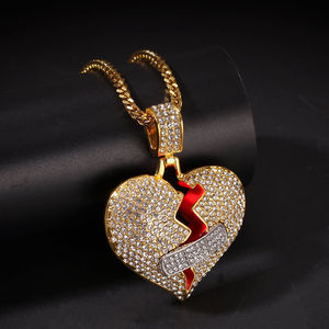 Collier Pendentif Cœur Brisé avec Bande de Moissanite Glacée et Chaîne Cubaine, Bijoux Hip Hop pour Hommes et Femmes - Product Image 1