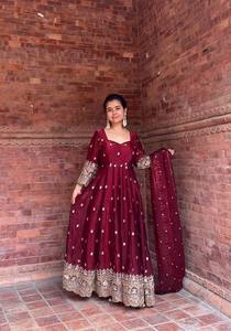 Heavy Embroidered Woven Velvet Banarasi Style Short <b>Top</b> Two Piece Lehenga Choli Set Dupatta Quick Dry for Wedding Party Women - Product Image 4