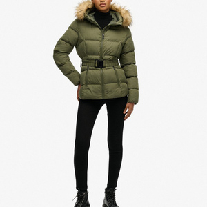 Veste matelassée pour femme en vert olive avec capuche à fourrure, fermeture éclair, rembourrage épais en polyester pour l'hiver - Product Image 5