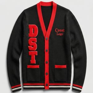Cardigan en tricot contrasté noir et rouge, acrylique crimson 913, cardigan universitaire, cardigan Varsity noir à col en V DST - Product Image 1