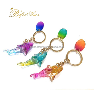 Porte-clés coloré durable en forme de requin 3D imprimé UV Souvenirs sur le thème de l'océan - Product Image 1