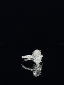 Anillo de Compromiso con Diamante Cultivado en Laboratorio, Corte Ovalado de 3.01CT, Certificado, en Oro Blanco de 14KT, Unisex, Color E-F, Claridad VS1, de Lujo - Product Image 5