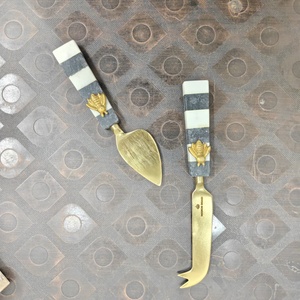 Juego de Cuchillos para Queso de Acero Inoxidable Chapado en Oro, Mango de Mármol, Diseño Moderno y Simple, 5 Pulgadas, Apto para Lavavajillas, para Cocina y Hogar - Product Image 3