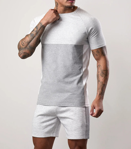 Ensemble T-shirt et short respirant haut de gamme pour homme avec empiècements contrastants – Tenue de sport athlétique 2 pièces à séchage rapide et écologique - Product Image 2