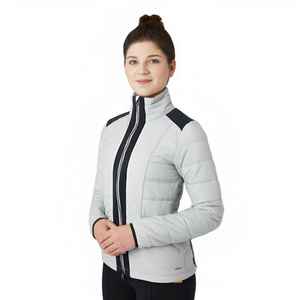 Chaqueta de equitación para mujer, gris claro, con cremallera completa, de algodón y poliéster, con detalles en negro, para salto de obstáculos, con logotipo personalizado, modelo VI-HRJ-0041 - Product Image 3