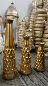 Juego de Jarrones de Metal Dorado Resistentes al Óxido, Jarrones Decorativos Modernos Hechos a Mano para Mesa, para Hogar y Bodas - Product Image 3