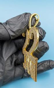 Colgante de Hip Hop con Letra Personalizada de Diamante Moissanita en Plata 925 Chapada en Oro, Joyería Bling Iced Out, Fabricante de India - Product Image 2