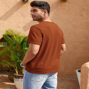 Camiseta de algodón Unisex Premium 100%, cuello redondo, patrón sólido informal con impresión de soplo de alta calidad, logotipo personalizable - Product Image 4